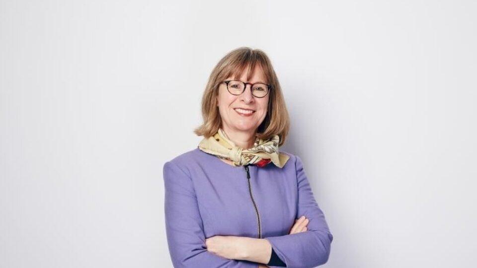 Dr Cate Orteu